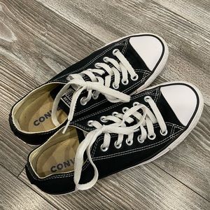 Converse all star in black and white